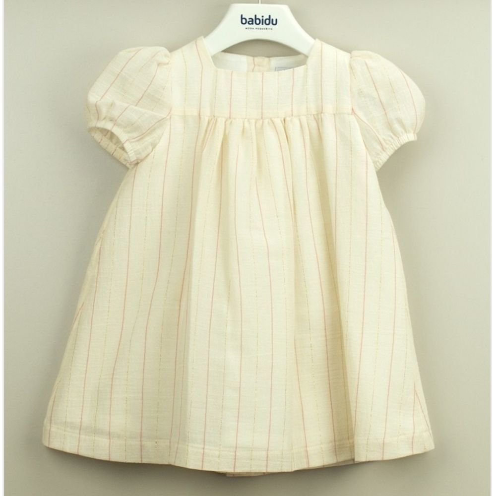 Cream puff sleeve dress
